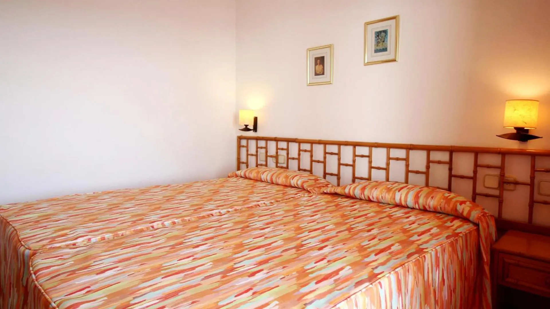 Bellamar C - Casa Adosada Para 10 Personas En Primera Linea De Mar En Llanca. - Es-228-18 別荘 リャンサ
