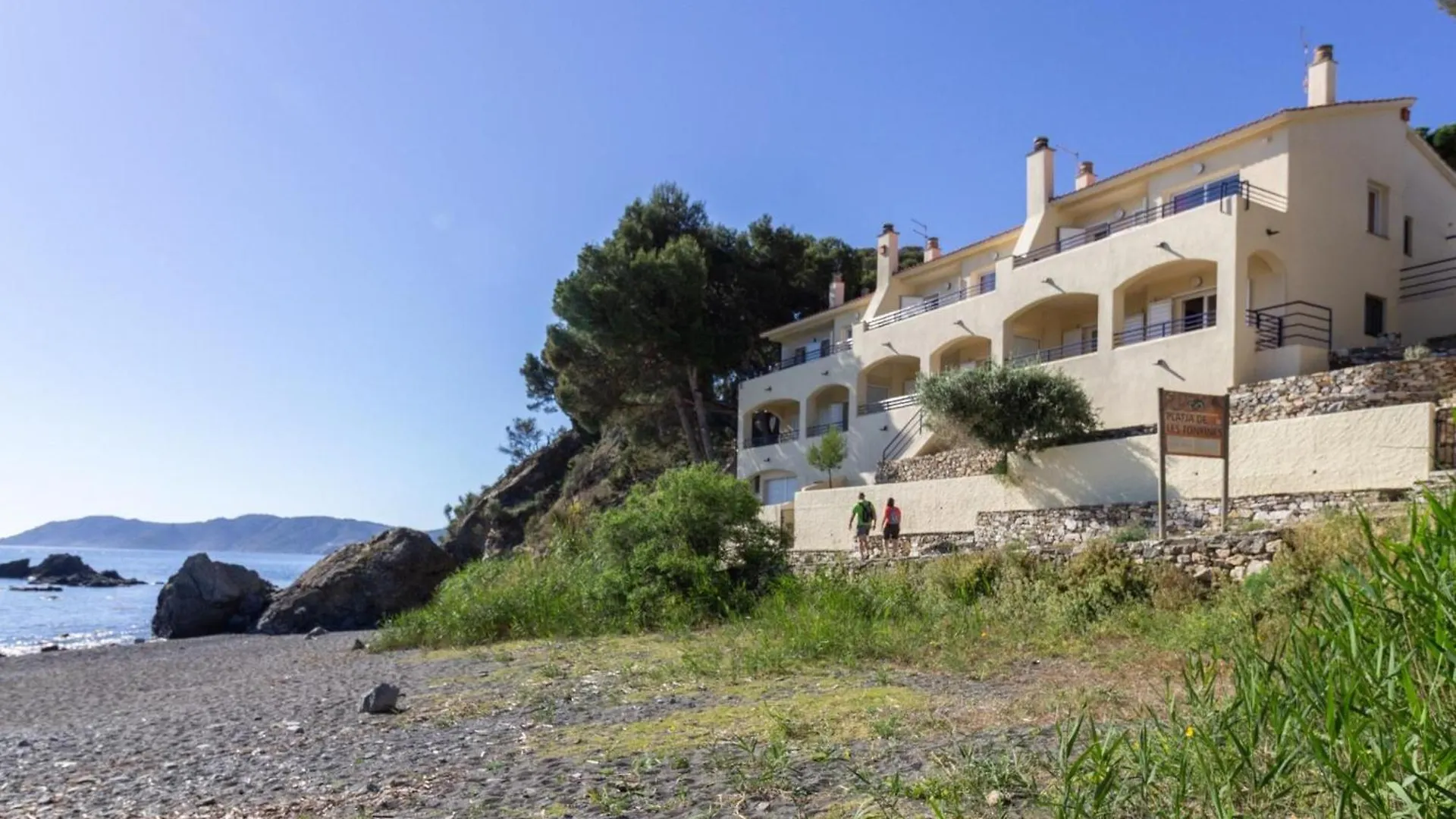 Bellamar C - Casa Adosada Para 10 Personas En Primera Linea De Mar En Llanca. - Es-228-18 Nyaraló