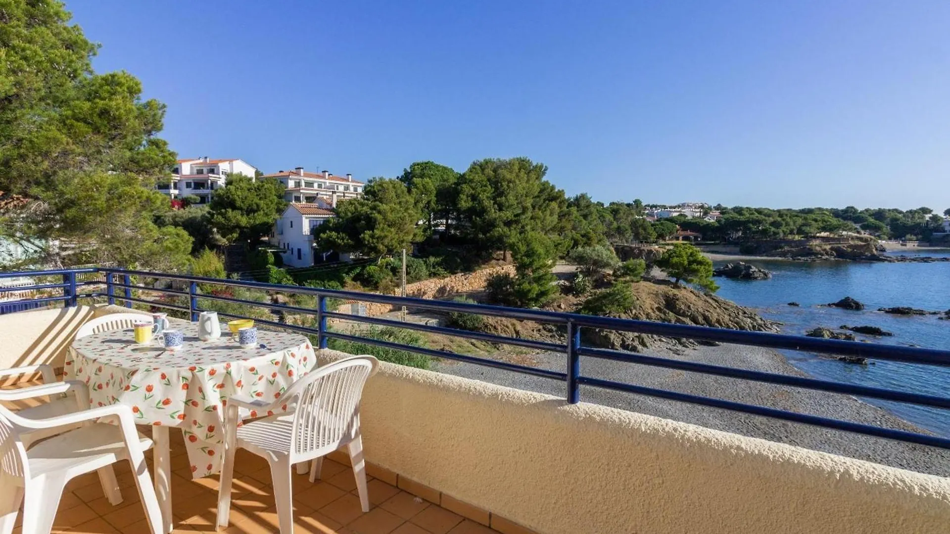 Bellamar C - Casa Adosada Para 10 Personas En Primera Linea De Mar En Llanca. - Es-228-18 0*,  Spanyolország