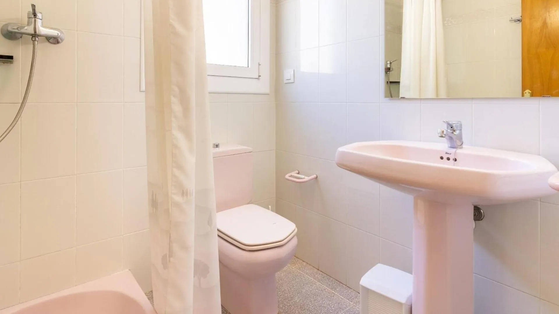 Holiday home Bellamar C - Casa Adosada Para 10 Personas En Primera Linea De Mar En Llanca. - Es-228-18
